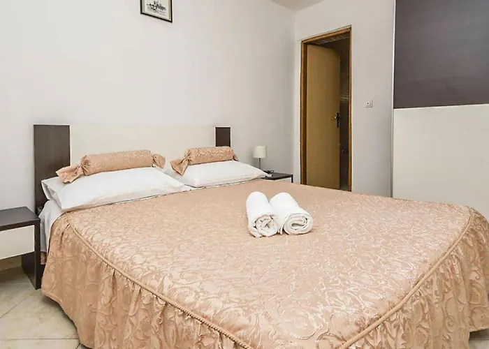 3 Bedroom Cozy In
