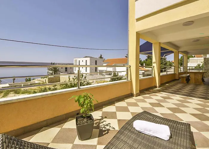 Apartamento 3 Bedroom Cozy In *