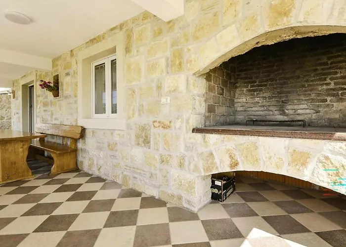 3 Bedroom Cozy In