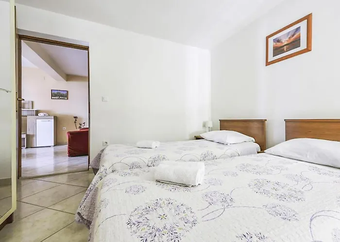 3 Bedroom Cozy In * Maslenica